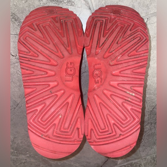 UGGs - Picture 10 of 10